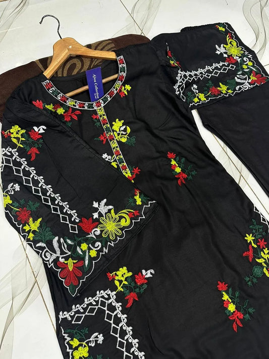 Black Embroidered Kurta Set with Trouser 2Pcs - image 2