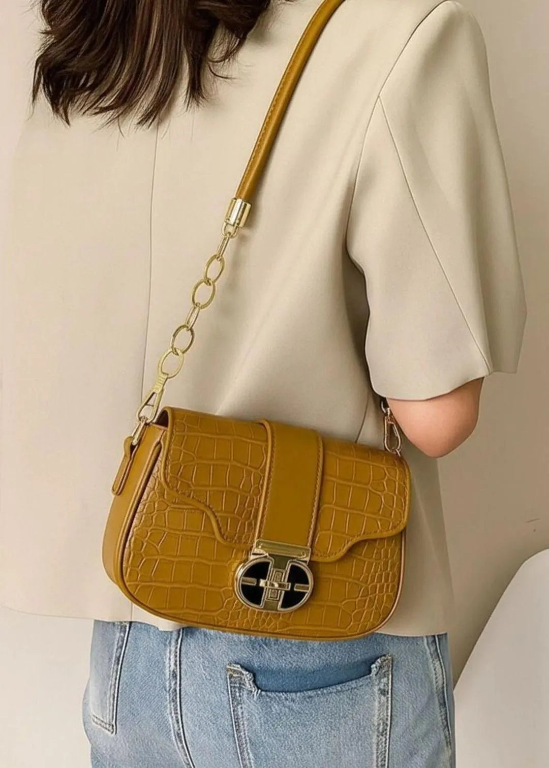 Black Cuff Strap Handbag for Girls with Gold Clasp - image 6