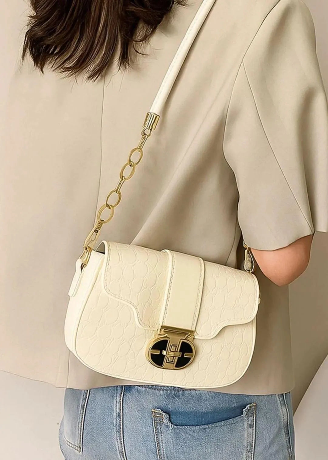 Black Cuff Strap Handbag for Girls with Gold Clasp - image 7