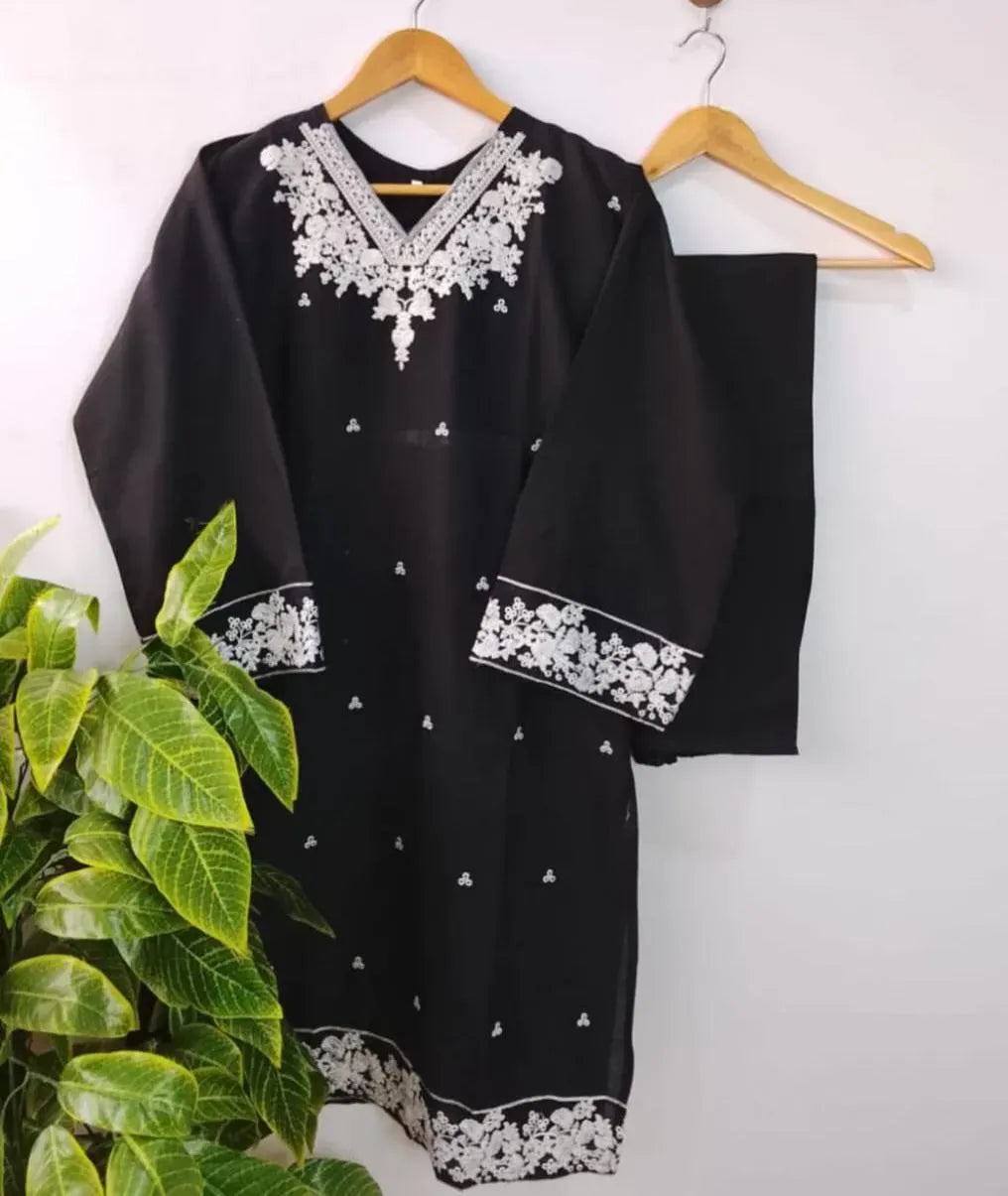 Black Embroidered Kurta Set with Trouser 2pcs - image 1