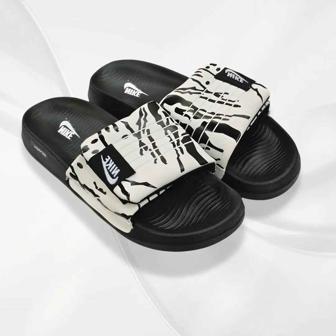 Slide Slippers Black White Patterned - image 3