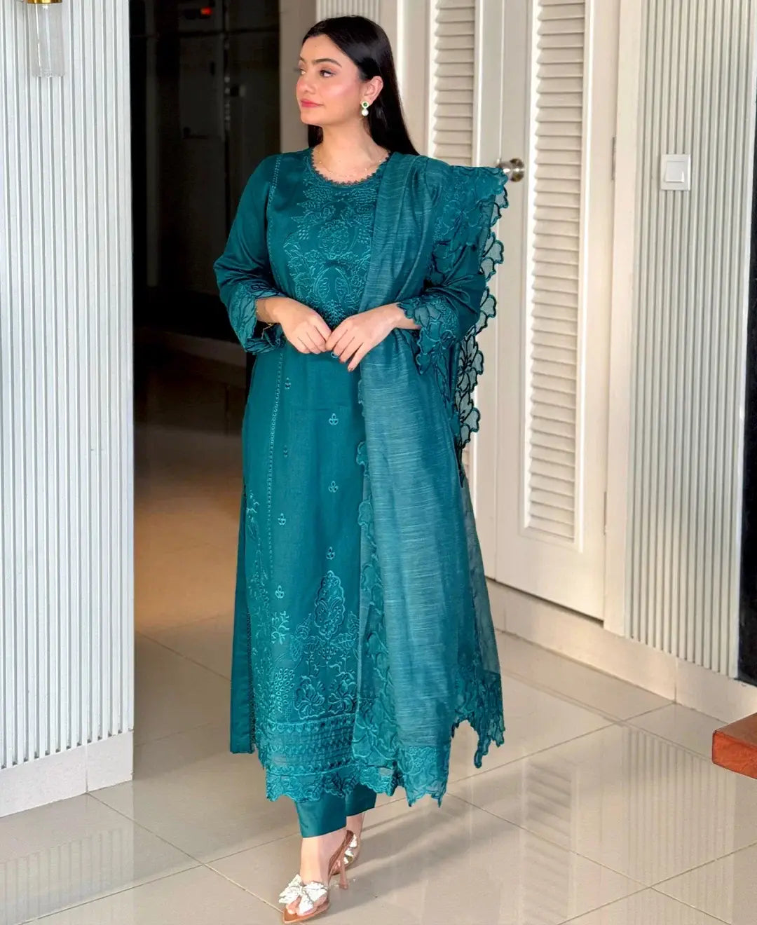 Stunning 3 Pcs Women's Stitched Embroidered Suit - Arabic Lawn Turquoise - image 1