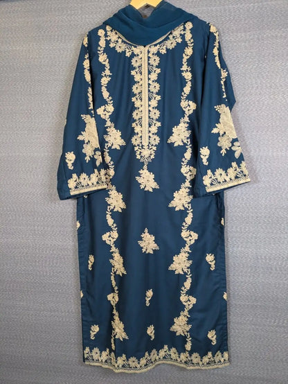 Stunning 3 Pcs Women's Stitched Suit with Embroidered Pattern - image 4