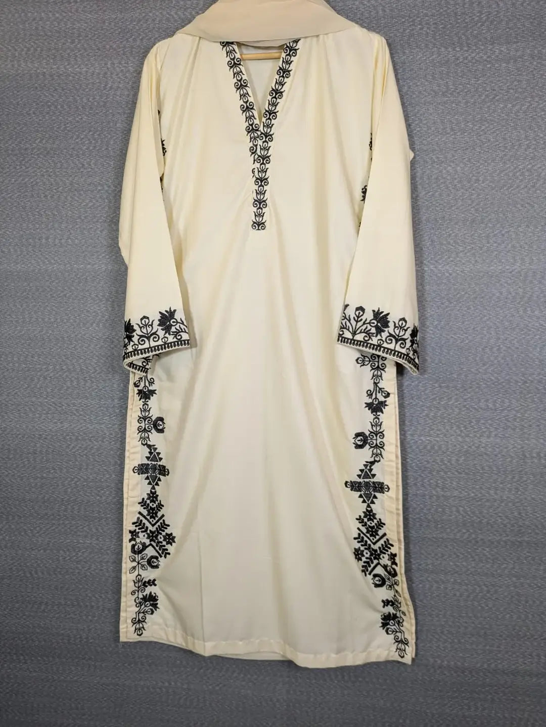 Stunning 3 Pcs Women's Stitched Embroidered Suit - Arabic Lawn Off White - image 3