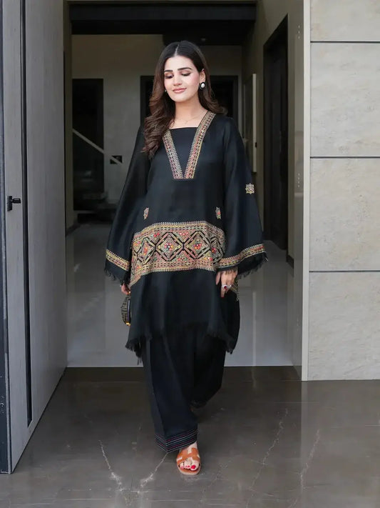 Chic Black Embroidered Shirt and Trouser Set - 2 Pcs - image 1
