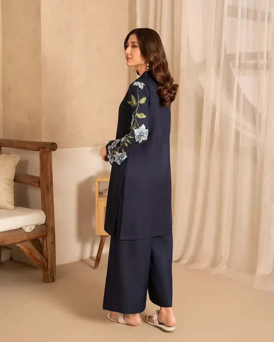Stunning Black Embroidered Shirt and Trouser Set - 2 Pcs - image 6