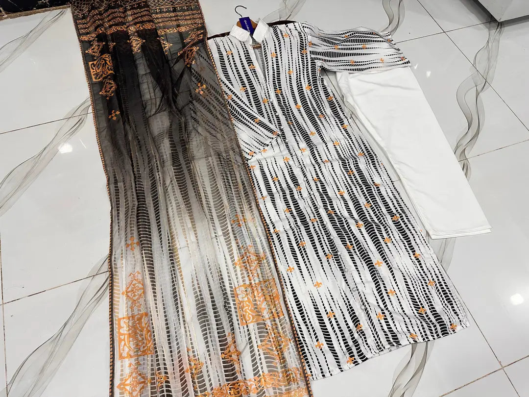 Stylish Printed Lawn Suit for Women - 2 Pcs Shirt and Trouser Set - image 5