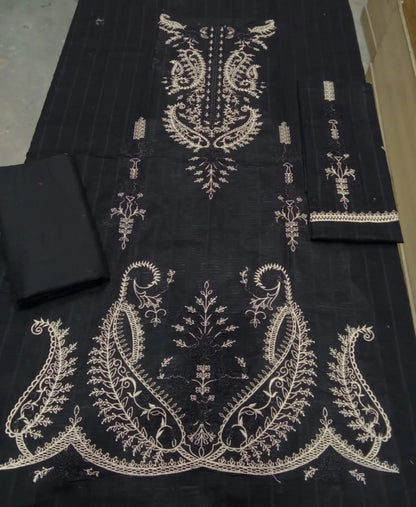 Black Embroidered Lawn 3Pcs Set for Women - Design 1 - image 2