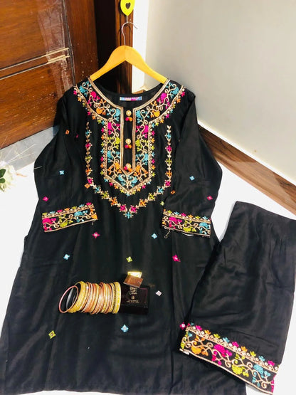 Stylish Embroidered Linen Shirt & Trouser Set for Women - image 2