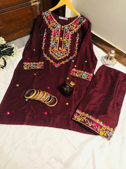 Stylish Maroon Embroidered Linen Shirt and Trouser Set for Women - image 3